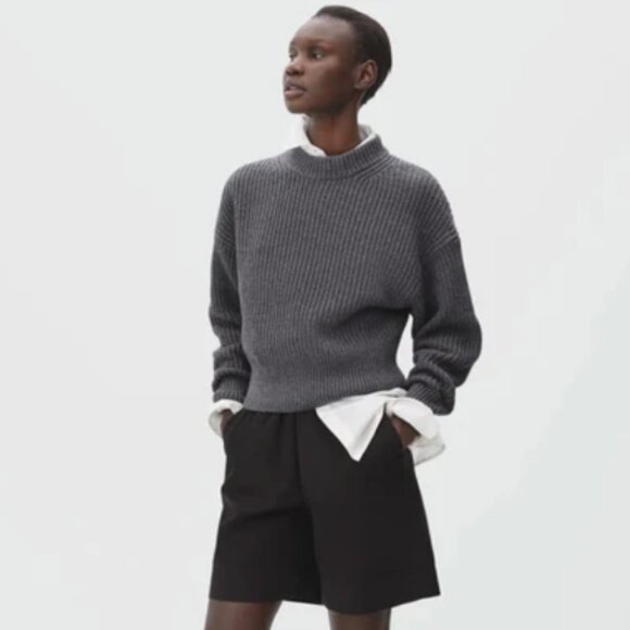 The Texture Cotton Crew - Heather Charcoal | Everlane - Picture 1 of 4